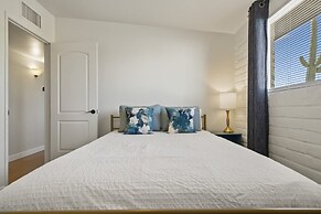 Panoramic Mountain Views Heated Pool 2 Kitchens