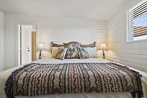 Panoramic Mountain Views Heated Pool 2 Kitchens