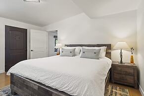 Panoramic Mountain Views Heated Pool 2 Kitchens