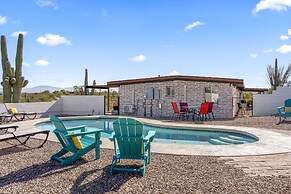 Panoramic Mountain Views Heated Pool 2 Kitchens