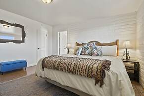 Panoramic Mountain Views Heated Pool 2 Kitchens