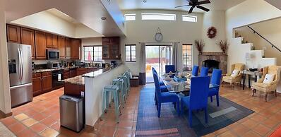 Spectacular Views Heated Pool Outdoor BBQ