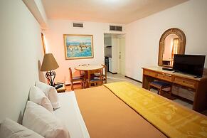 Aqua Vi Marina Hotel & Suites