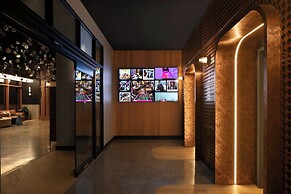 New Hotel Moxy Montreal Downtown
