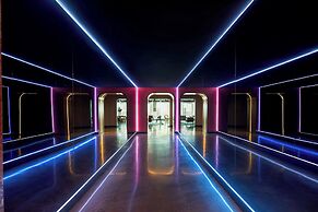 New Hotel Moxy Montreal Downtown