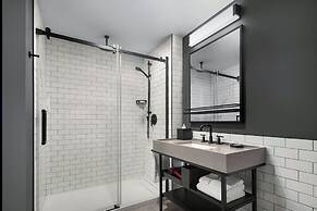 New Hotel Moxy Montreal Downtown