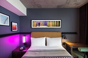 New Hotel Moxy Montreal Downtown