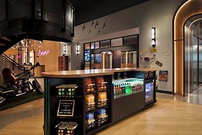 New Hotel Moxy Montreal Downtown