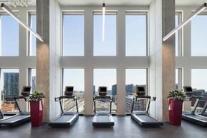 New Hotel Moxy Montreal Downtown