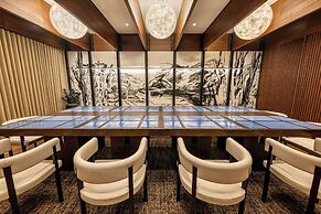 The REMI, Scottsdale, Autograph Collection