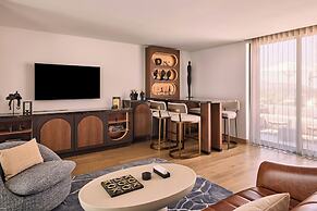 The REMI, Scottsdale, Autograph Collection