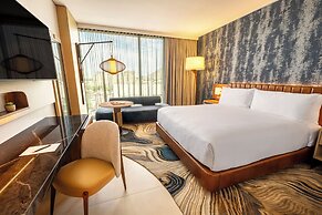 The REMI, Scottsdale, Autograph Collection