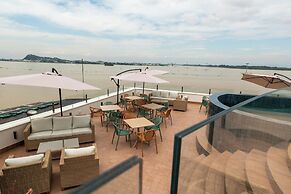 Hotel Rio Guayas