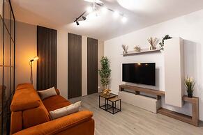 Urban Chic 2 Luxury Suites Apartment