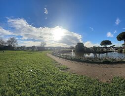 Urban Chic 2 Luxury Suites Apartment