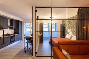 Urban Chic 2 Luxury Suites Apartment