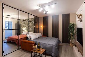 Urban Chic 2 Luxury Suites Apartment