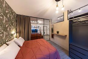 Urban Chic 2 Luxury Suites Apartment