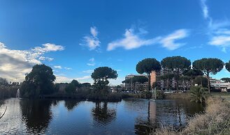 Urban Chic 2 Luxury Suites Apartment