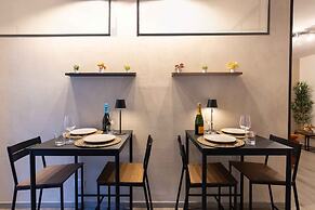 Urban Chic 2 Luxury Suites Apartment