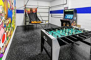 Spacious 7Bd Next to Clubhouse at Solara Resort