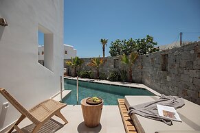 Nuca Mykonos