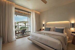 Nuca Mykonos