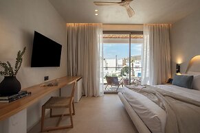 Nuca Mykonos