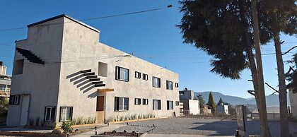 Hotel Caminos