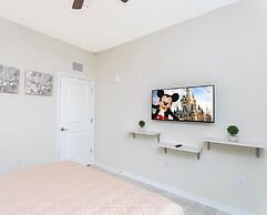 Amazing Townhome With Lake View at Storey Lake Resort