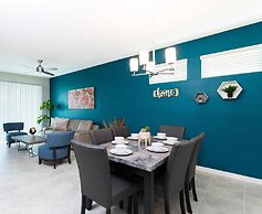 Amazing Townhome With Lake View at Storey Lake Resort