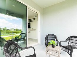 Amazing Townhome With Lake View at Storey Lake Resort