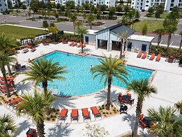 Amazing Townhome With Lake View at Storey Lake Resort