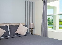 Amazing Townhome With Lake View at Storey Lake Resort