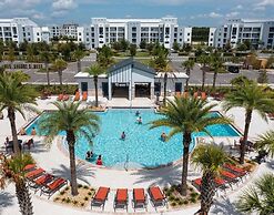 Amazing Townhome With Lake View at Storey Lake Resort