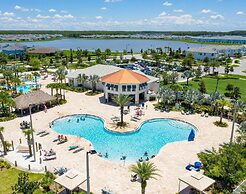 Amazing Townhome With Lake View at Storey Lake Resort