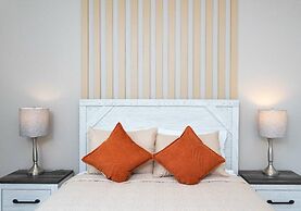 Amazing Townhome With Lake View at Storey Lake Resort