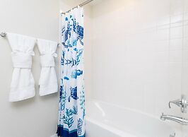 Amazing Townhome With Lake View at Storey Lake Resort