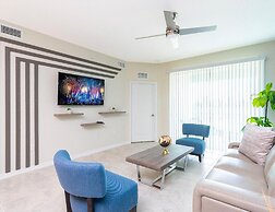 Amazing Townhome With Lake View at Storey Lake Resort