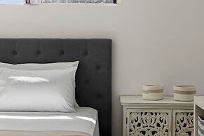 Cosy Central Burleigh Getaway