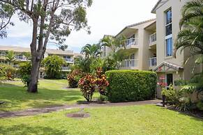 Cosy Central Burleigh Getaway