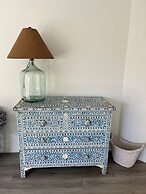 Cosy Central Burleigh Getaway