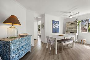 Cosy Central Burleigh Getaway