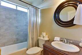 Single Malt Manor Downtown Austin