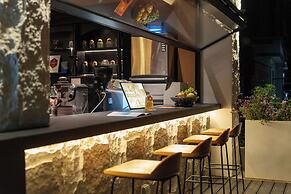 Nemo's Home seaside INN