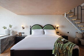 Nemo's Home seaside INN