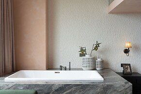 Nemo's Home seaside INN