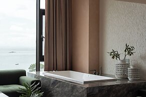 Nemo's Home seaside INN