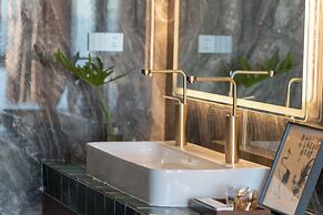 Nemo's Home seaside INN