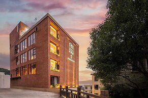 Nemo's Home seaside INN